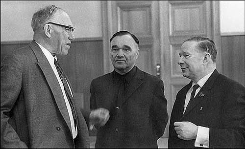 М.А.Лаврентьев, А.С.Яковлев и О.К.Антонов (1969)