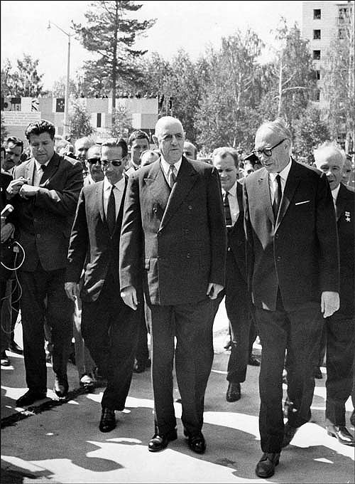 Приезд Шарля де Голля в Академгородок Приезд Шарля де Голля в Академгородок