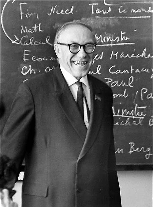 М.А.Лаврентьев (70-е гг.) М.А.Лаврентьев (70-е гг.)