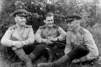 Д. К. Беляев, И. Г. Кушнир и Е. А. Троицкий